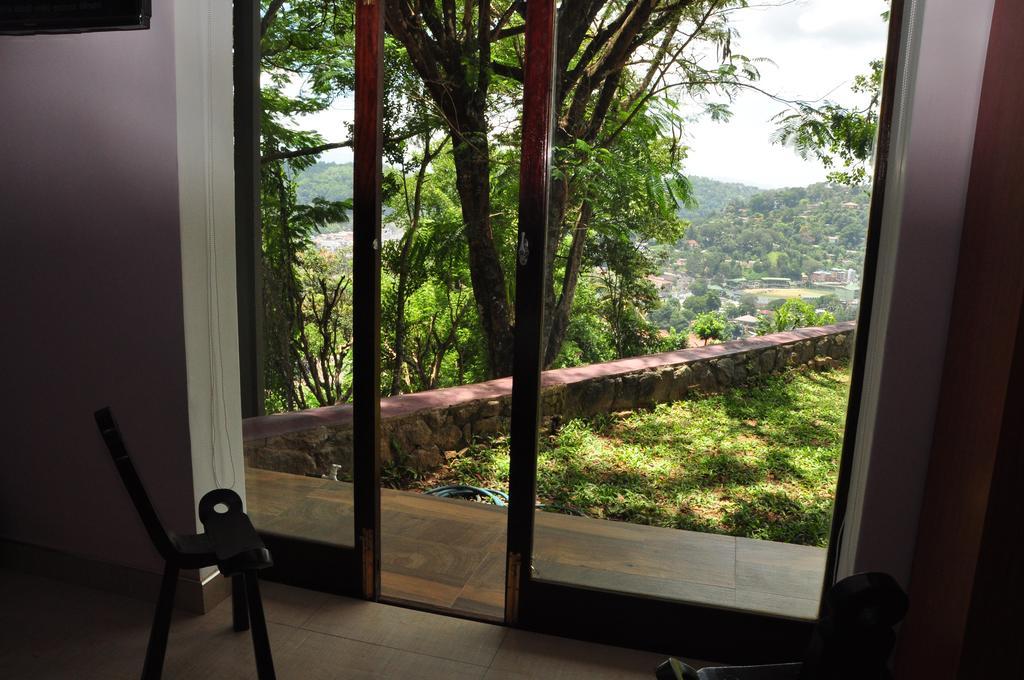 The Buena Vista Kandy Ruang foto