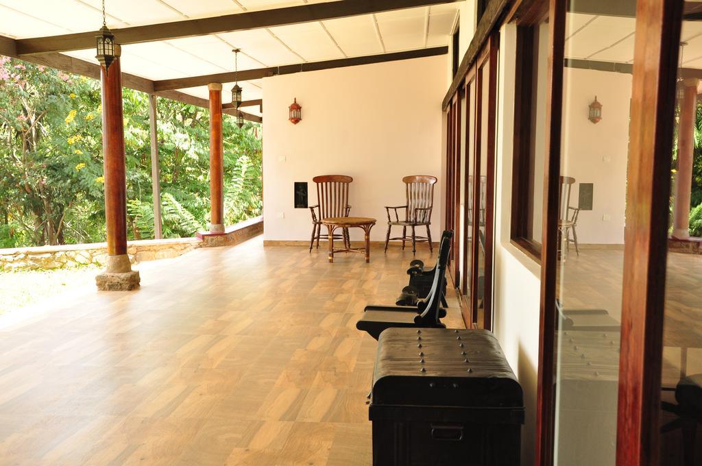The Buena Vista Kandy Bagian luar foto