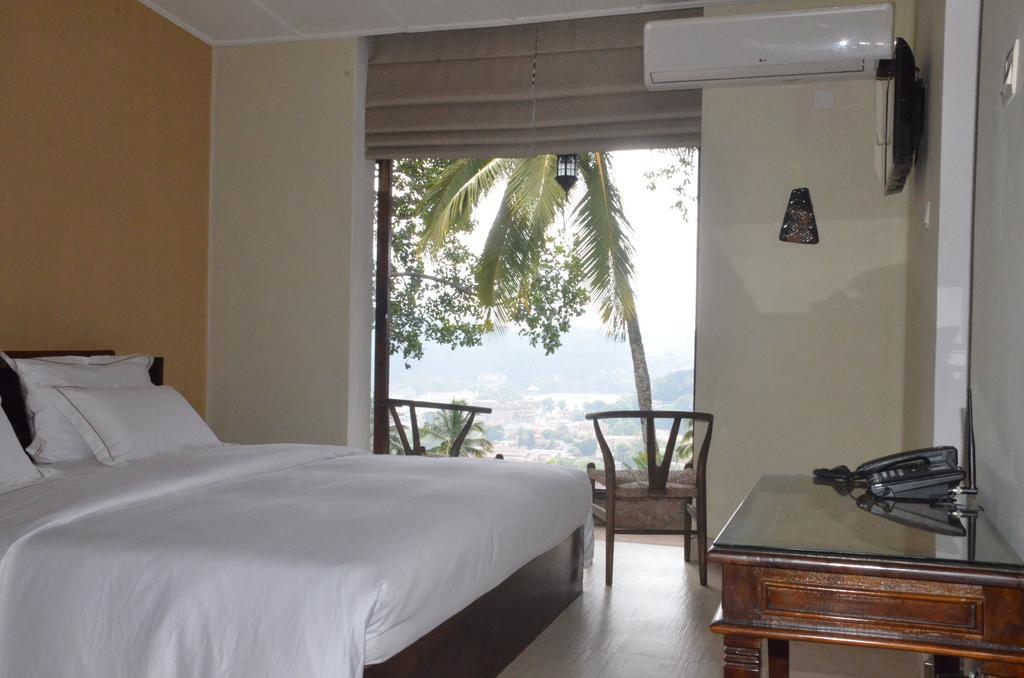 The Buena Vista Kandy Ruang foto