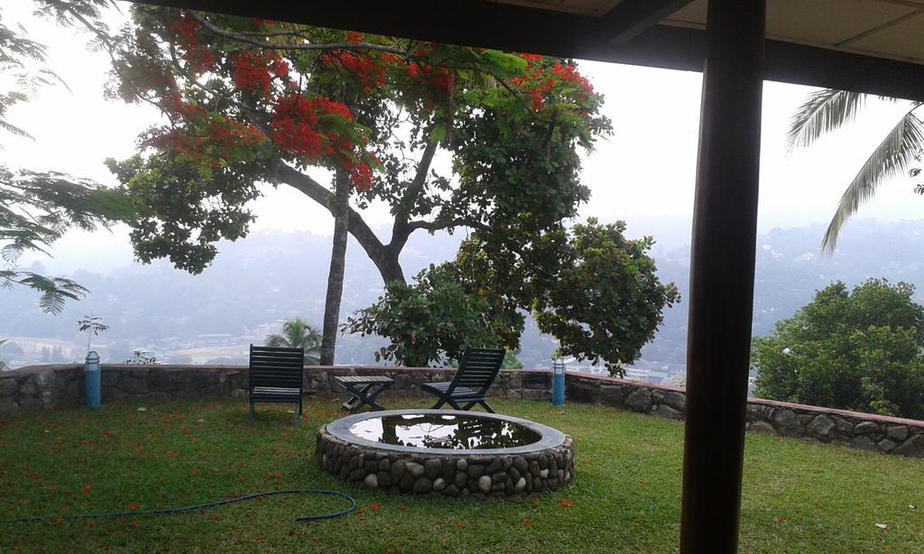 The Buena Vista Kandy Bagian luar foto