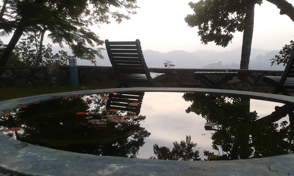 The Buena Vista Kandy Bagian luar foto